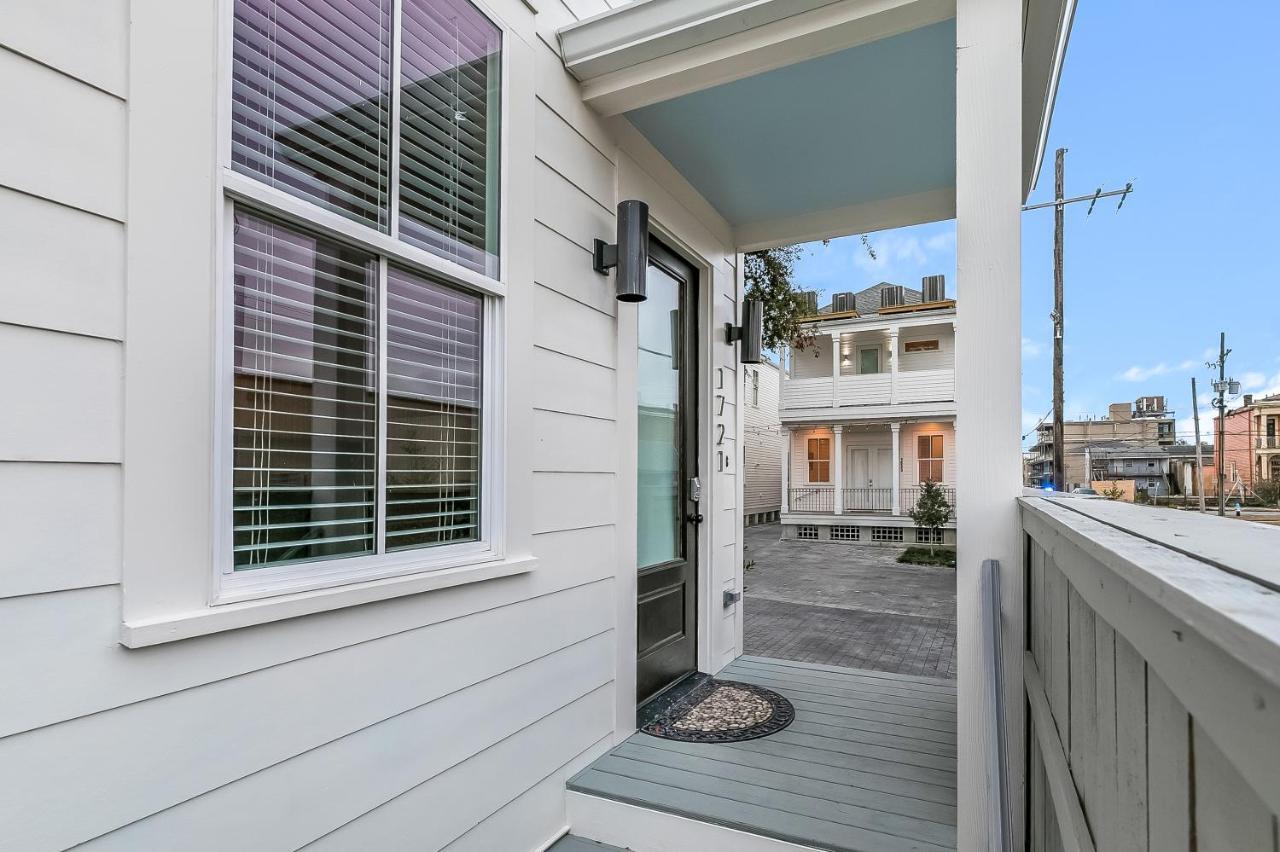 3br By Hosteeva Close To St Charles W Pool *