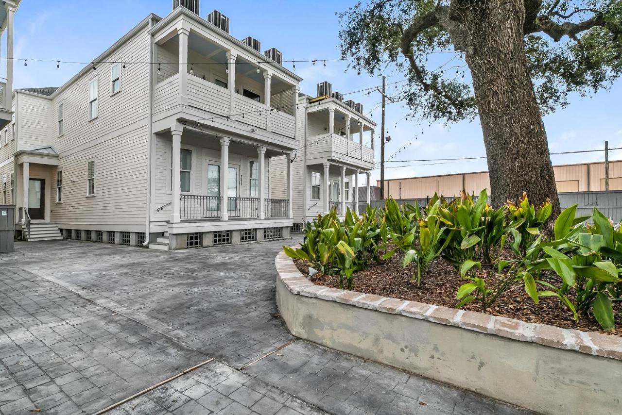 3br By Hosteeva Close To St Charles W Pool * New Orleans